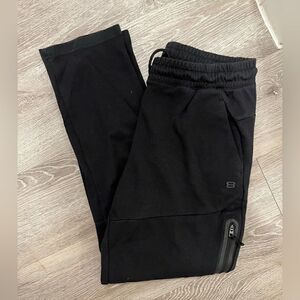 8 brand black sweatpants, men’s size M